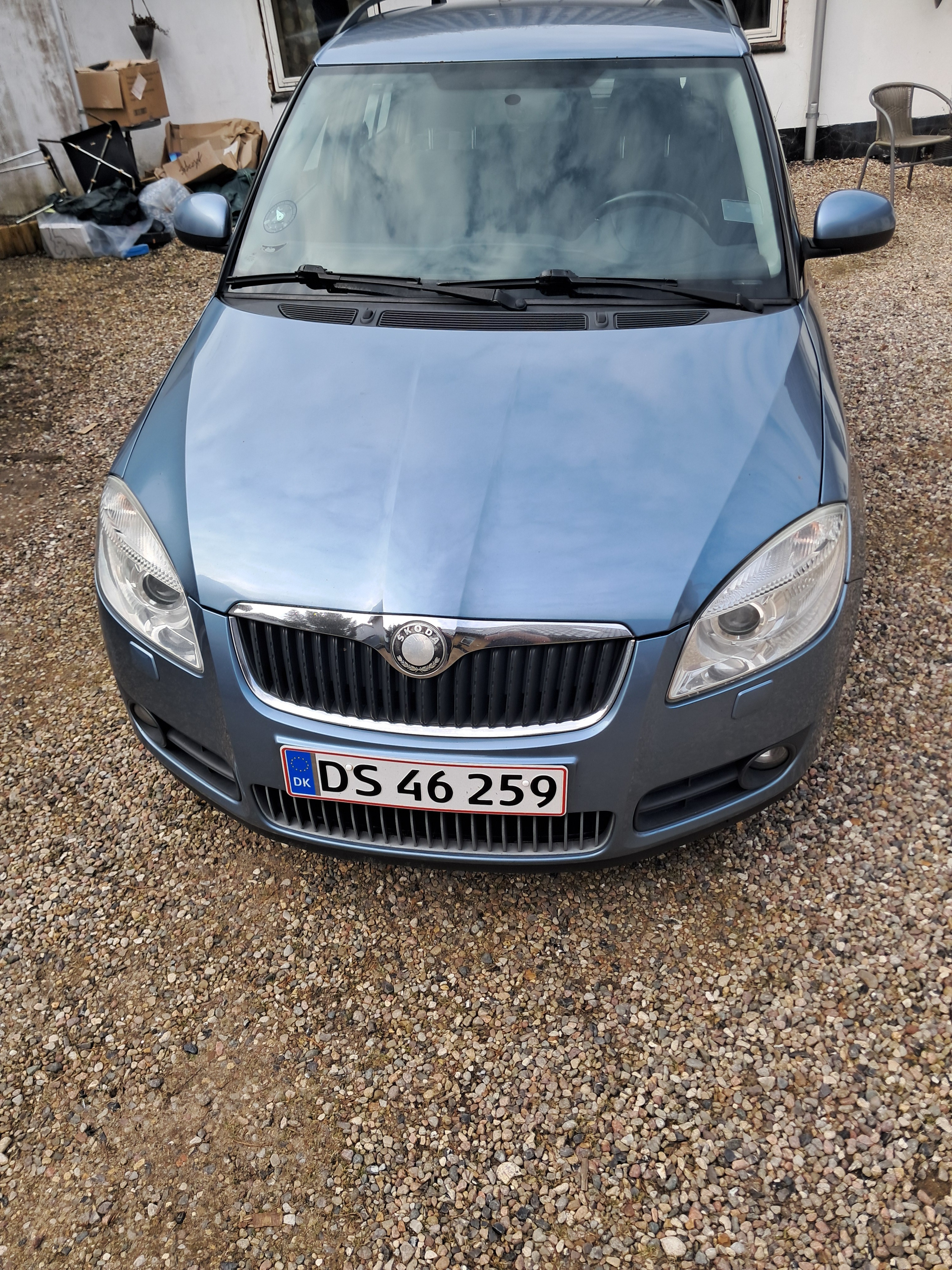Blå Skoda Fabia fra 2009