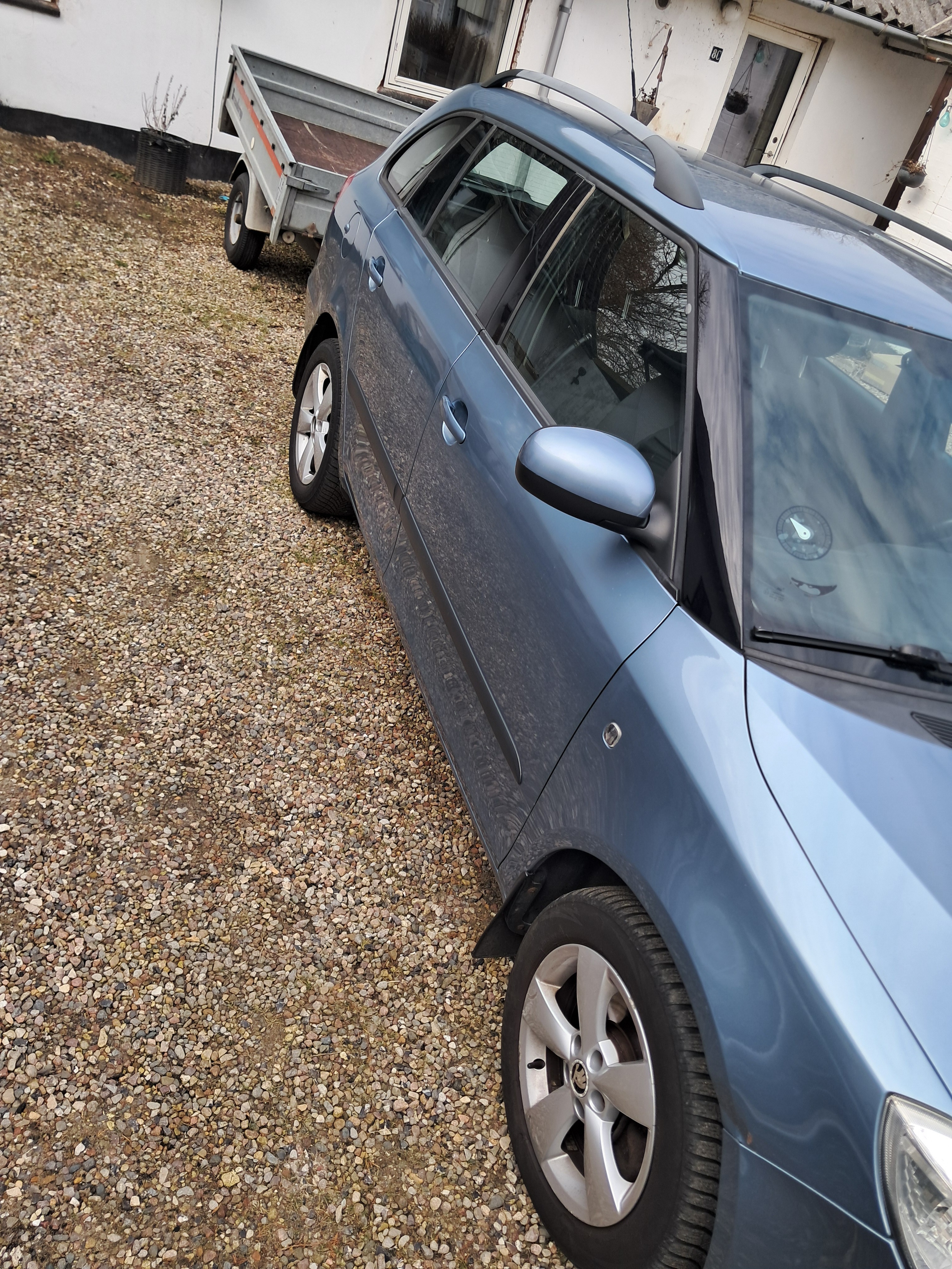 Blå Skoda Fabia fra 2009