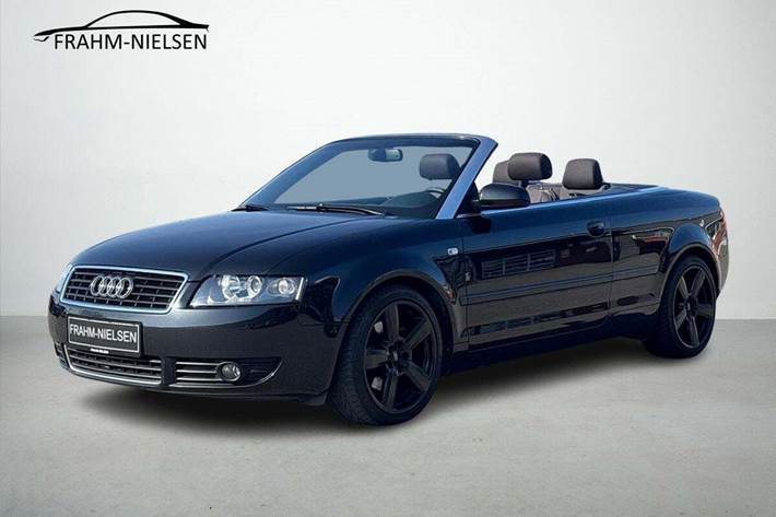 Sort Audi A4 fra 2005 set udefra