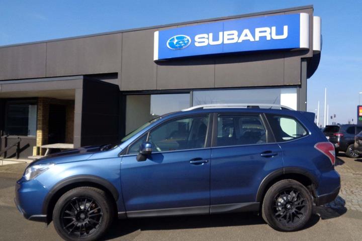 Blå Subaru Forester fra 2013