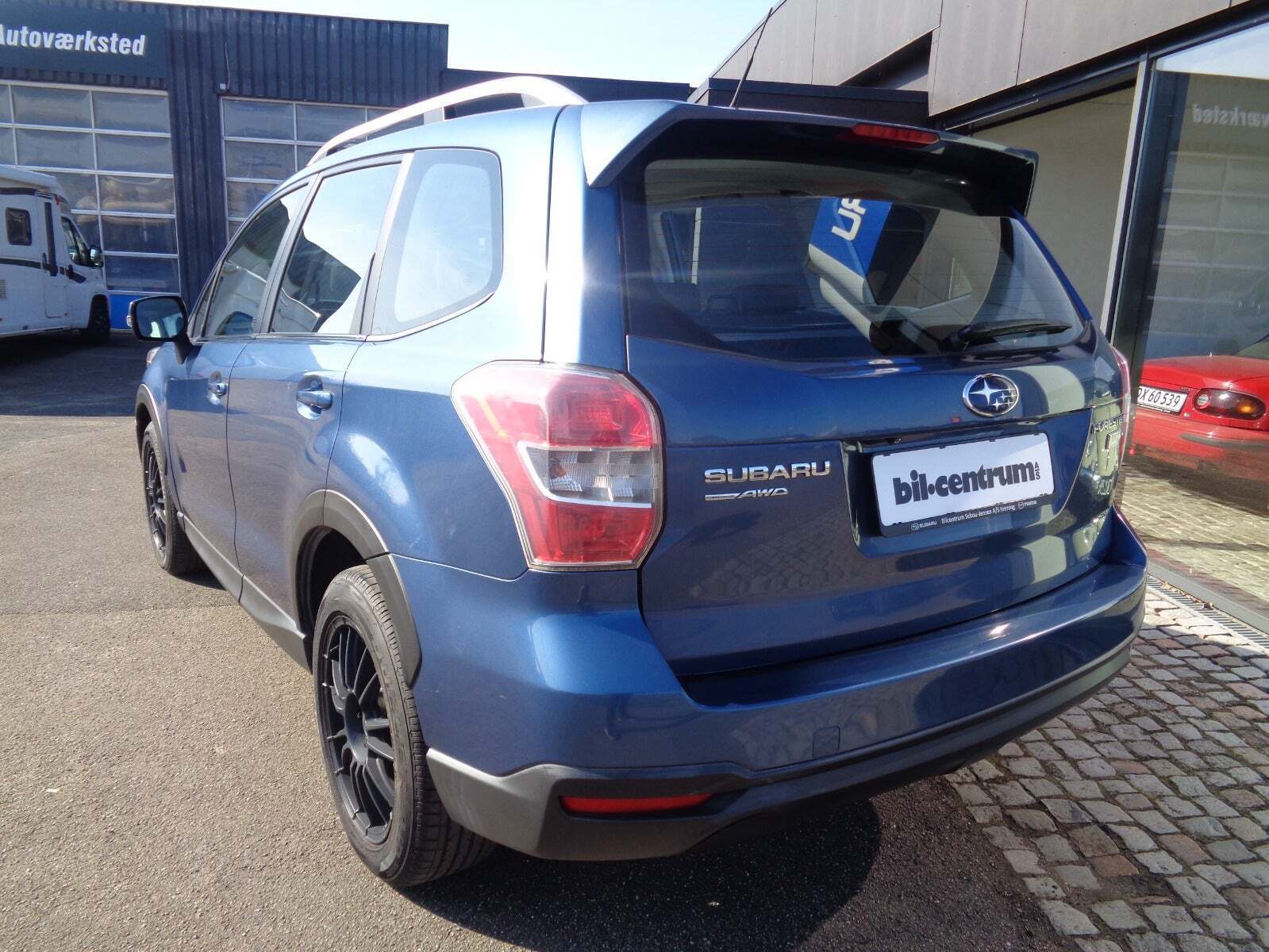 Blå Subaru Forester fra 2013