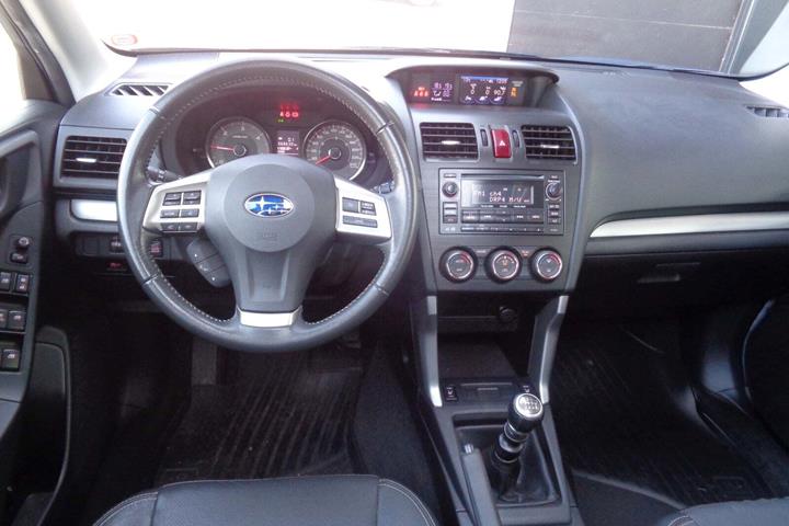 Blå Subaru Forester fra 2013
