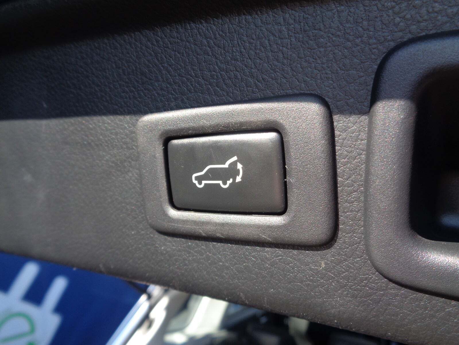 Blå Subaru Forester fra 2013