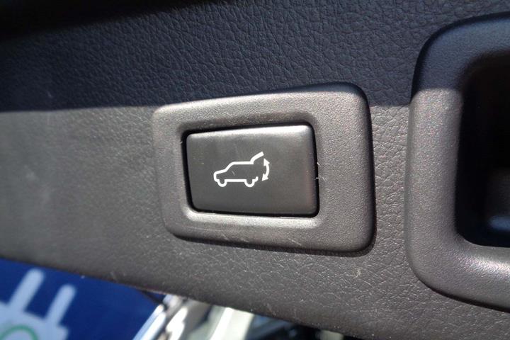 Blå Subaru Forester fra 2013