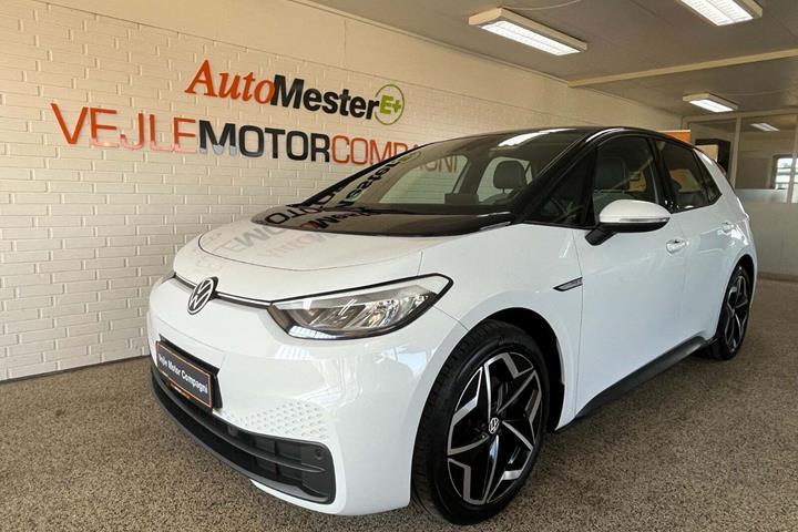 Hvid VW ID.3 fra 2021 set udefra