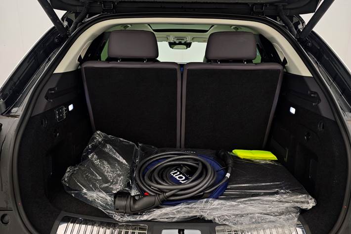 Sort Hongqi E-HS9 fra 2025