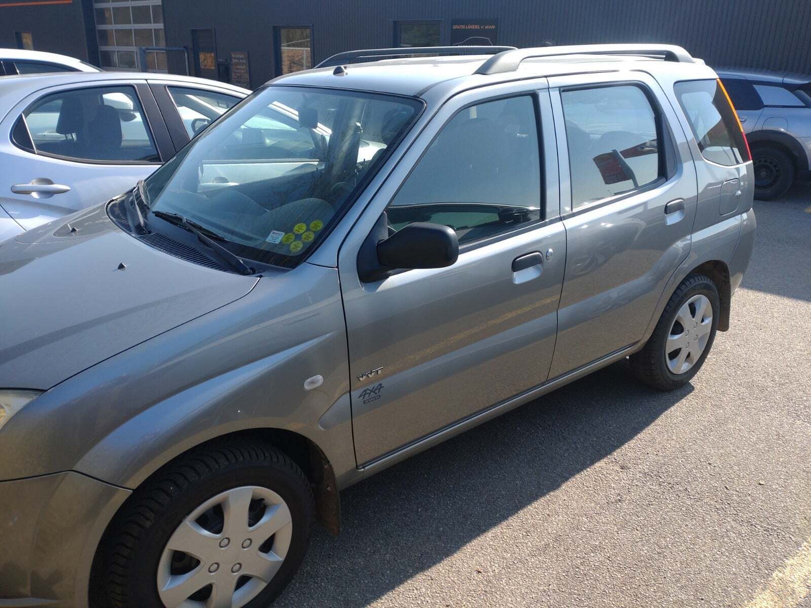 Grå Suzuki Ignis fra 2005