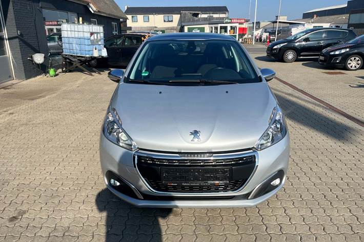 undefined Peugeot 208 fra 2018