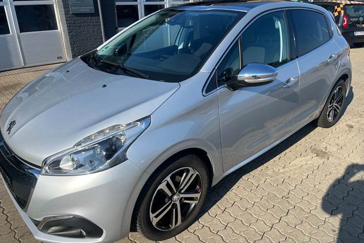 undefined Peugeot 208 fra 2018