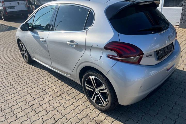 undefined Peugeot 208 fra 2018
