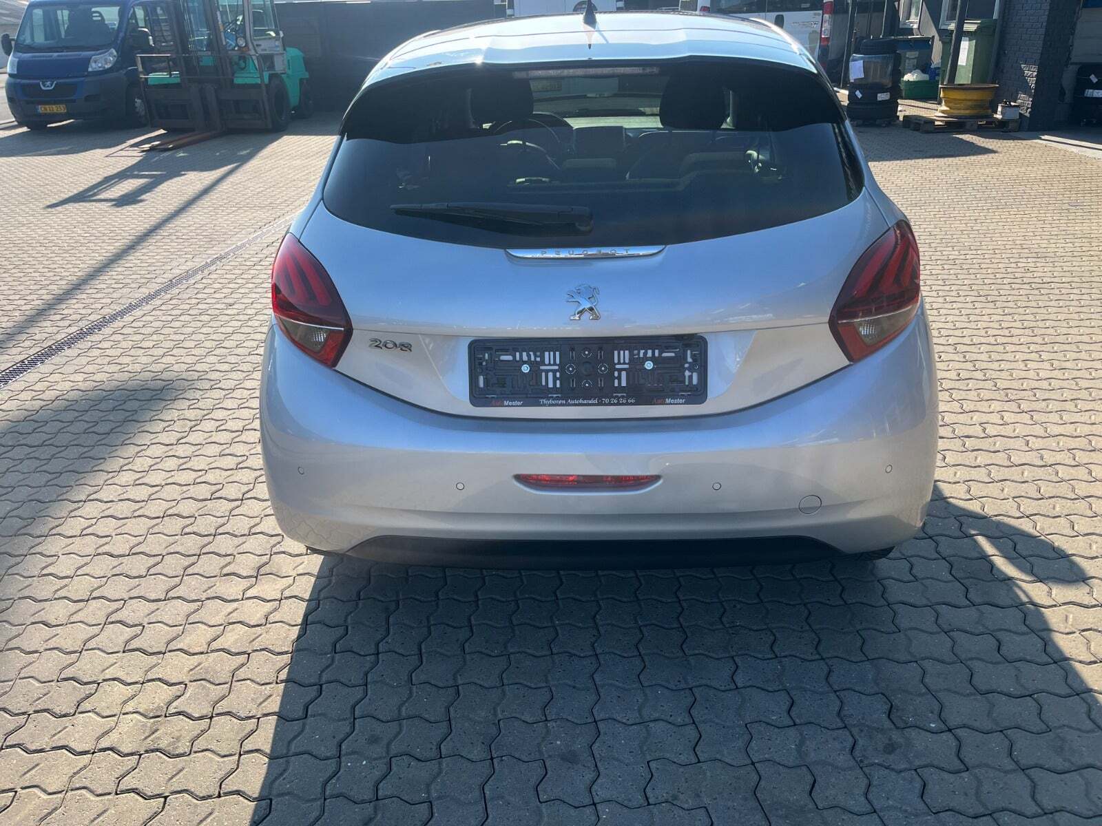 Peugeot 208 1,6 BlueHDi 100 Desire Sky