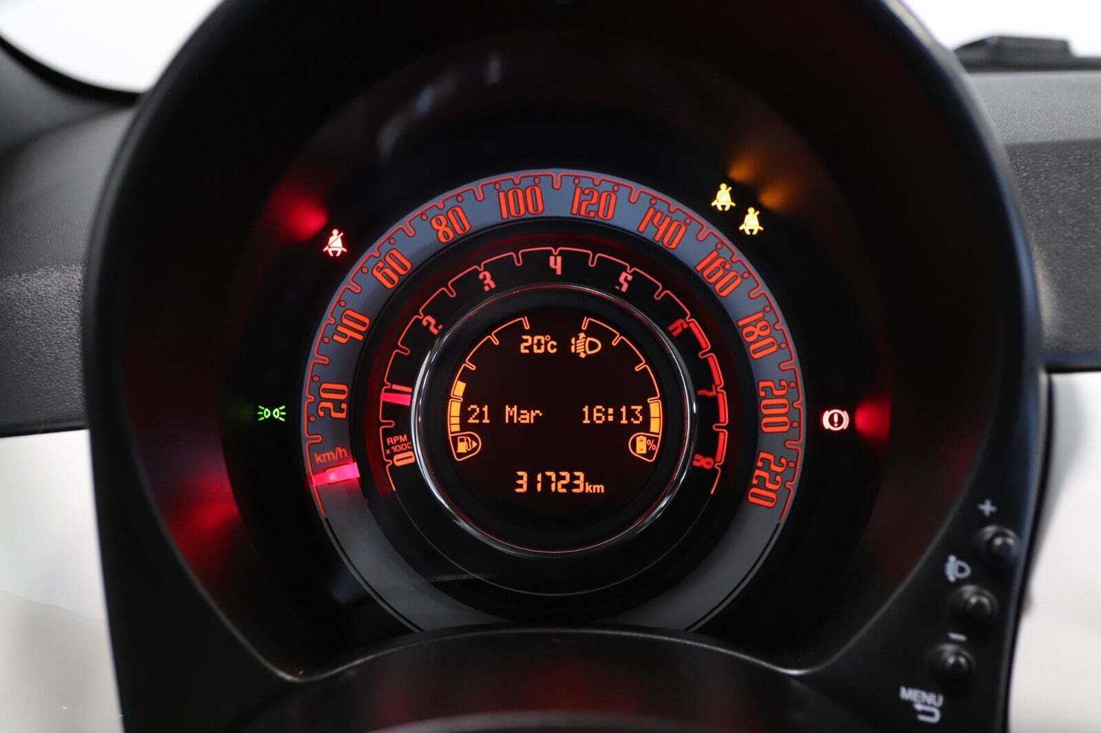 Hvid Fiat 500 fra 2023