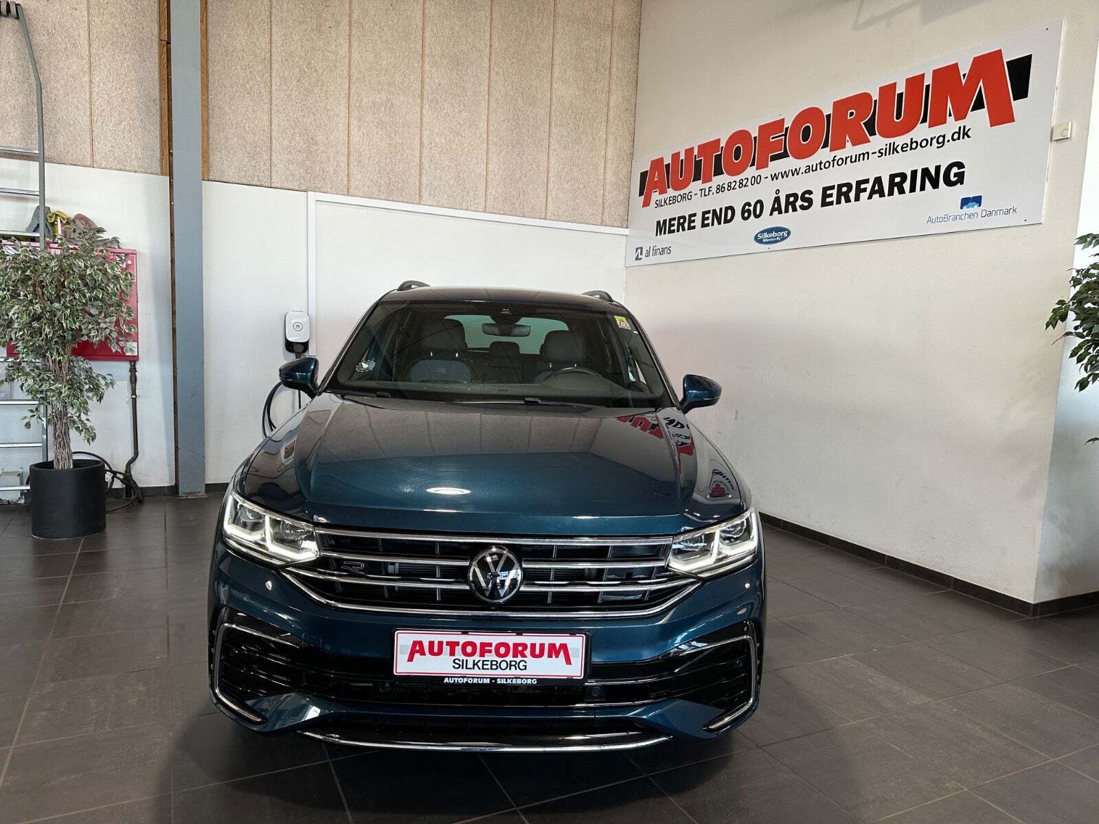 Blå VW Tiguan fra 2023