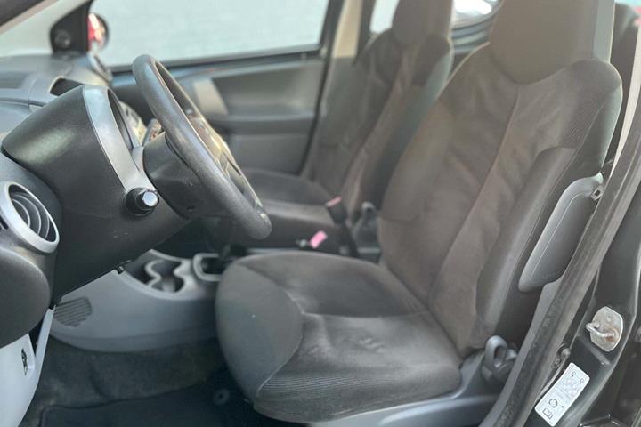 Grå Citroën C1 fra 2008