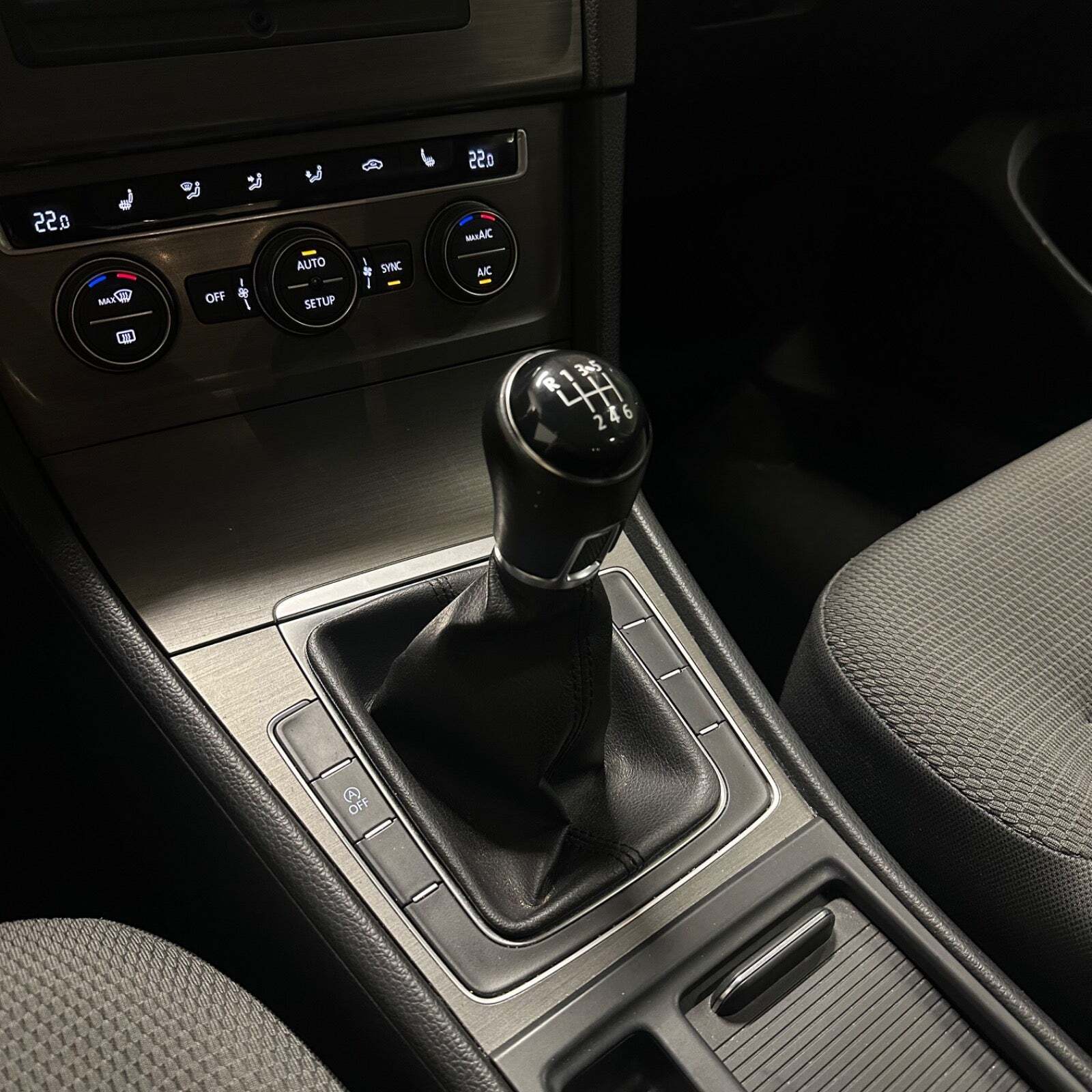 Sølv VW Golf VII fra 2013