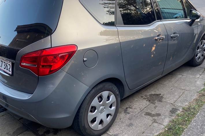 Brun Opel Meriva fra 2014