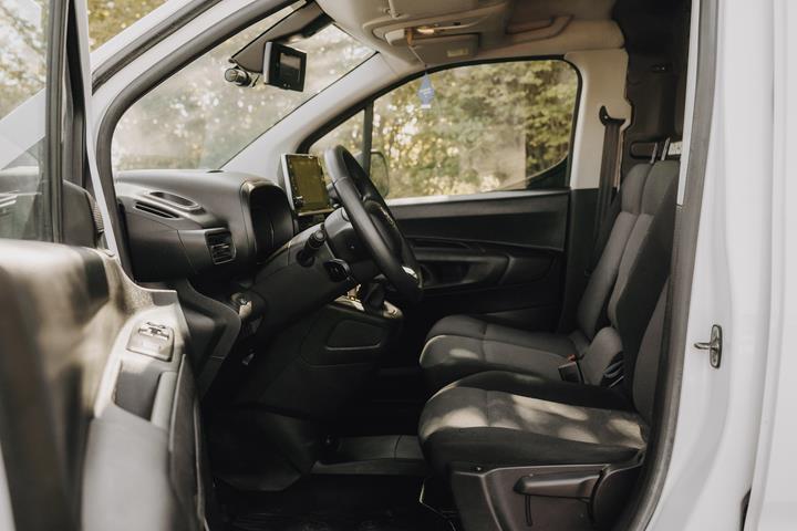 Hvid Toyota ProAce City fra 2021