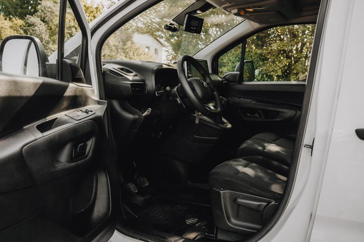 Hvid Toyota ProAce City fra 2021
