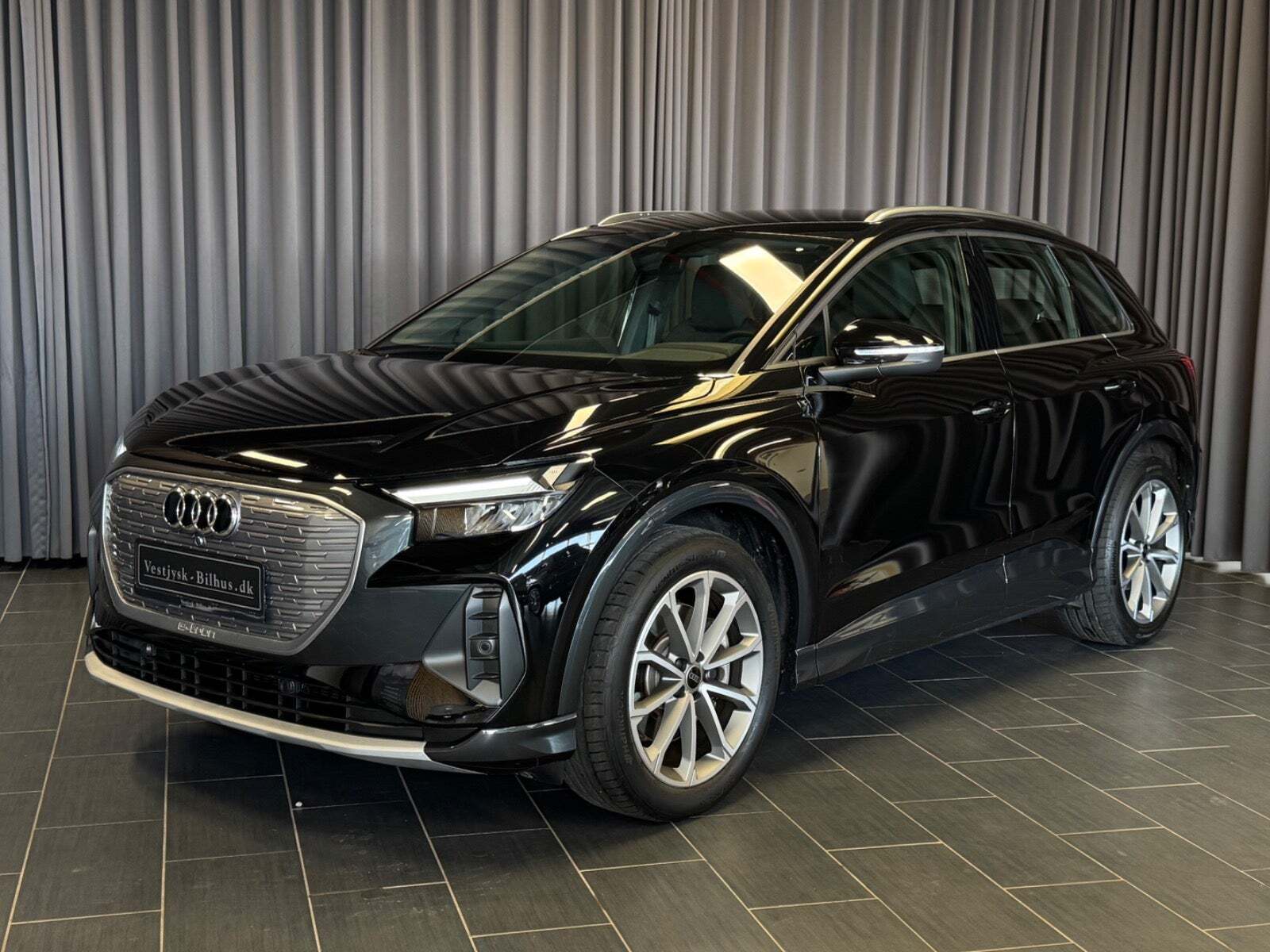 Audi Q4 e-tron 45 Progress