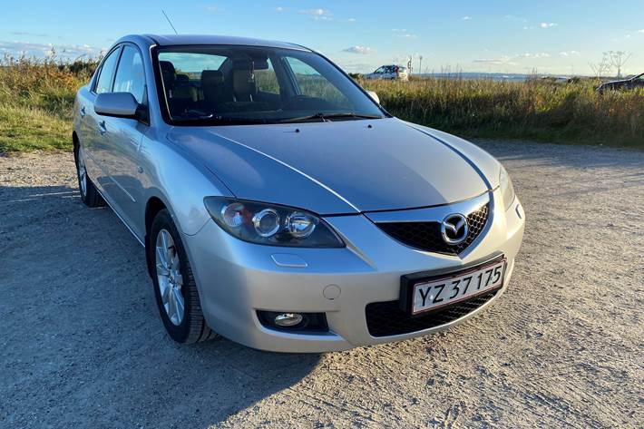 Sølv Mazda 3 fra 2008