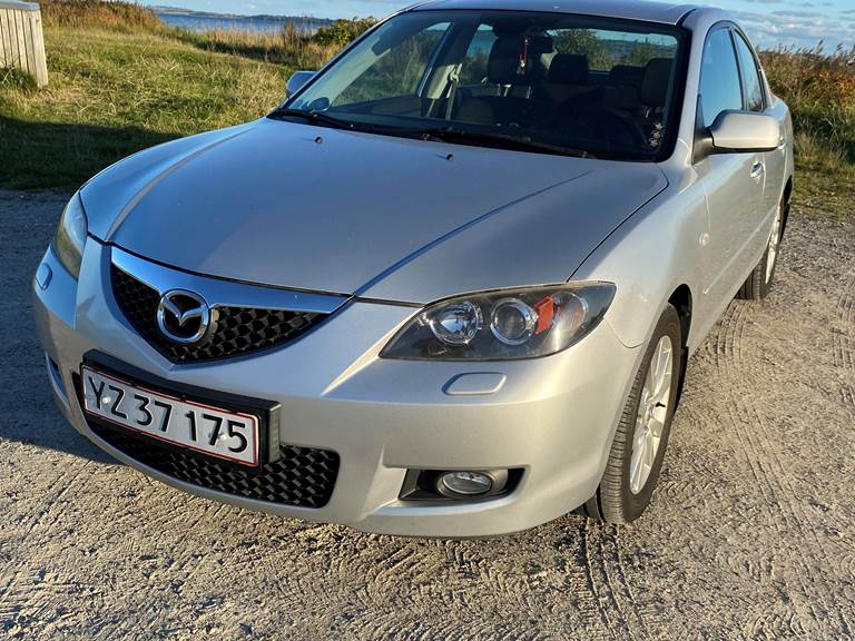 Mazda 3 2,0 SEDAN