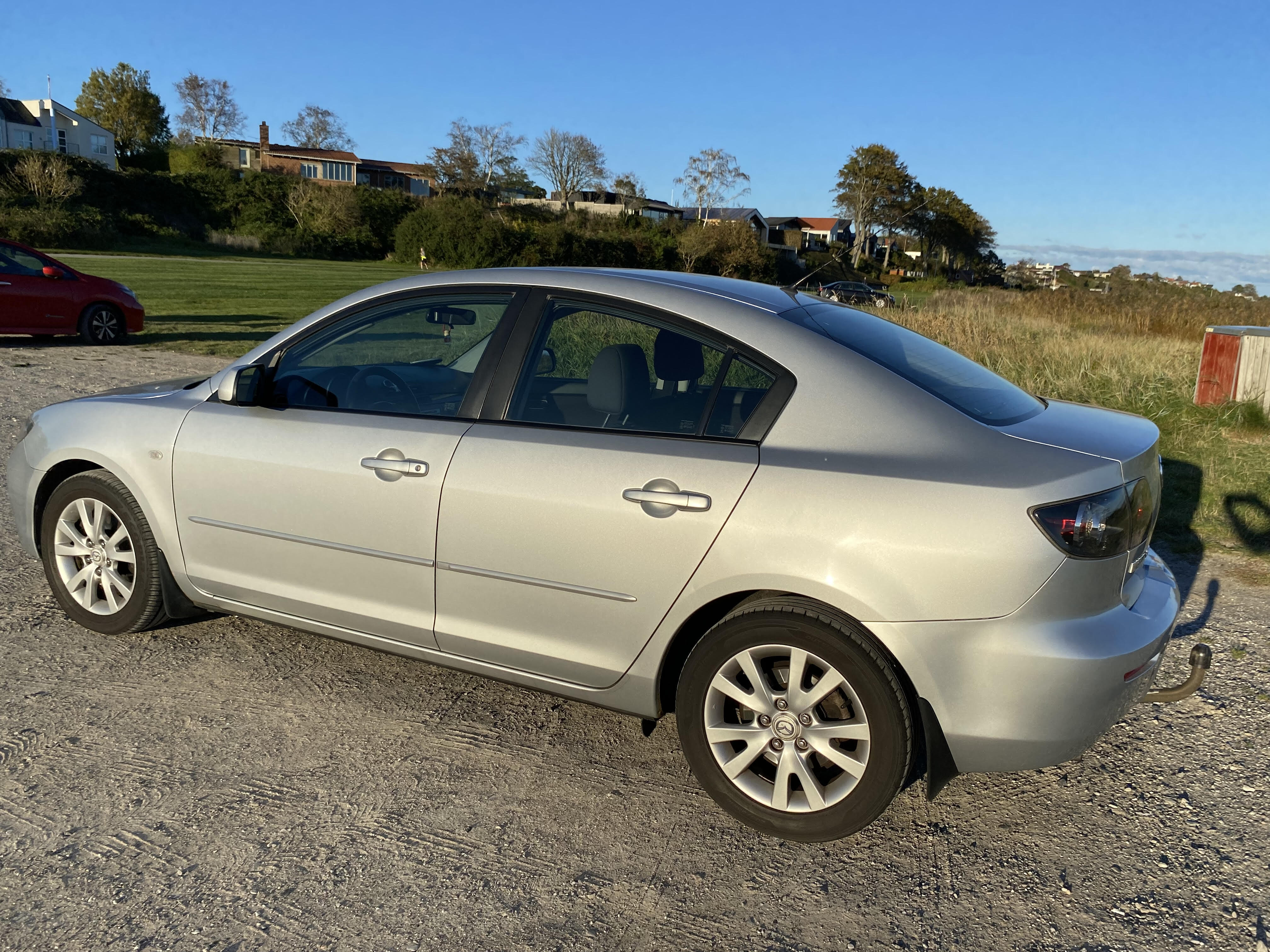 Sølv Mazda 3 fra 2008