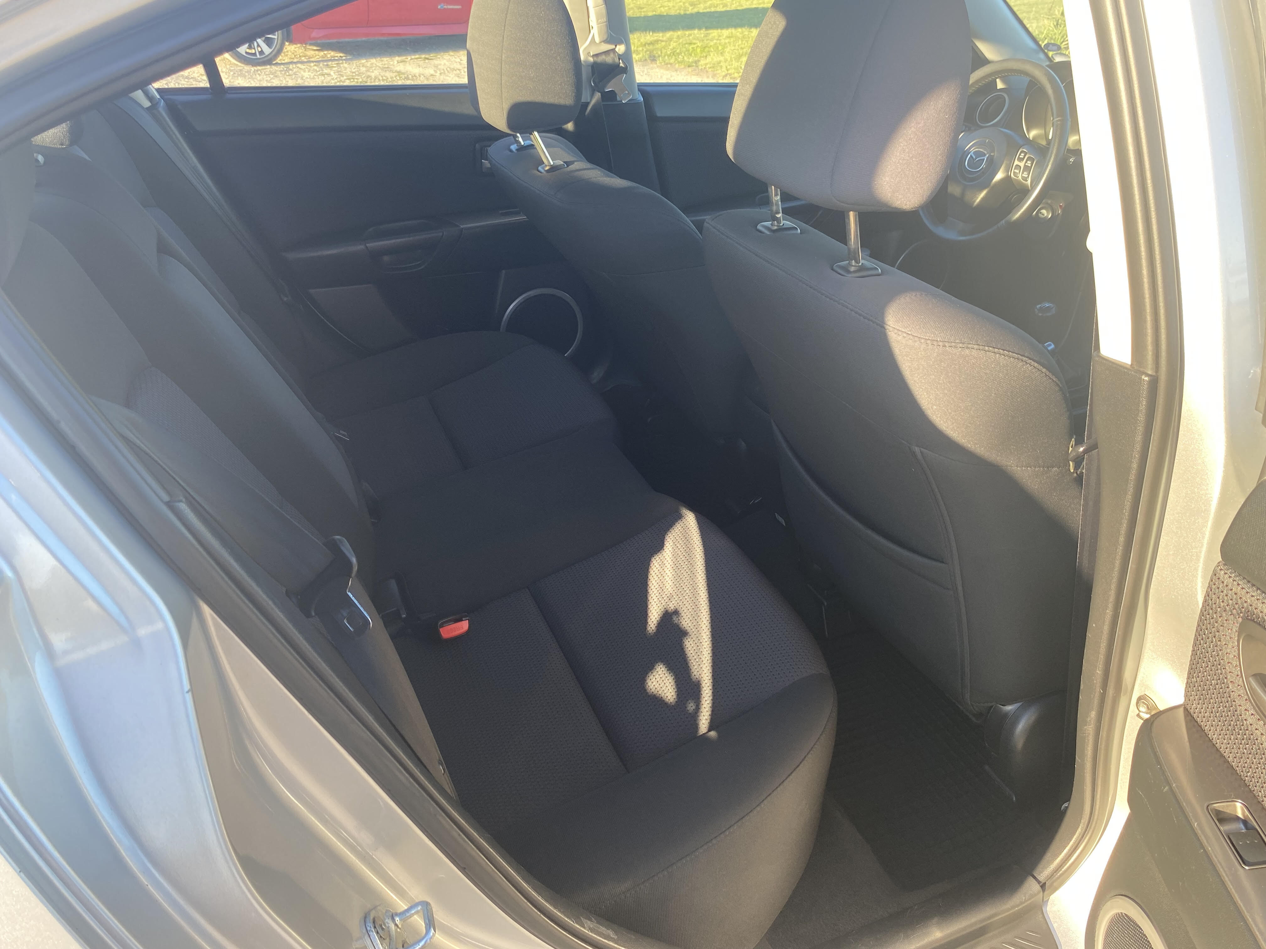 Sølv Mazda 3 fra 2008
