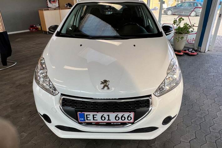 Hvid Peugeot 208 fra 2012