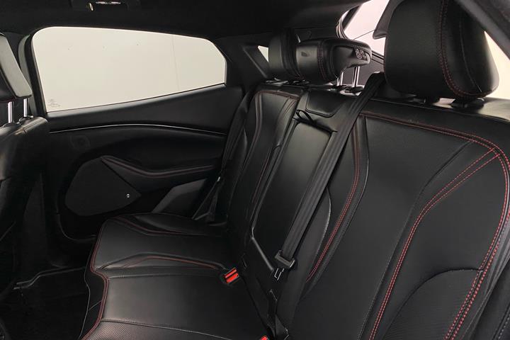 Grå Ford Mustang Mach-E fra 2021