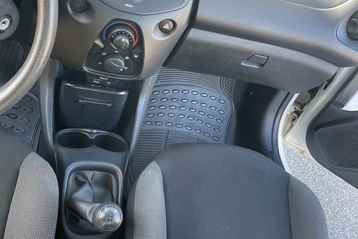 Hvid Peugeot 108 fra 2014