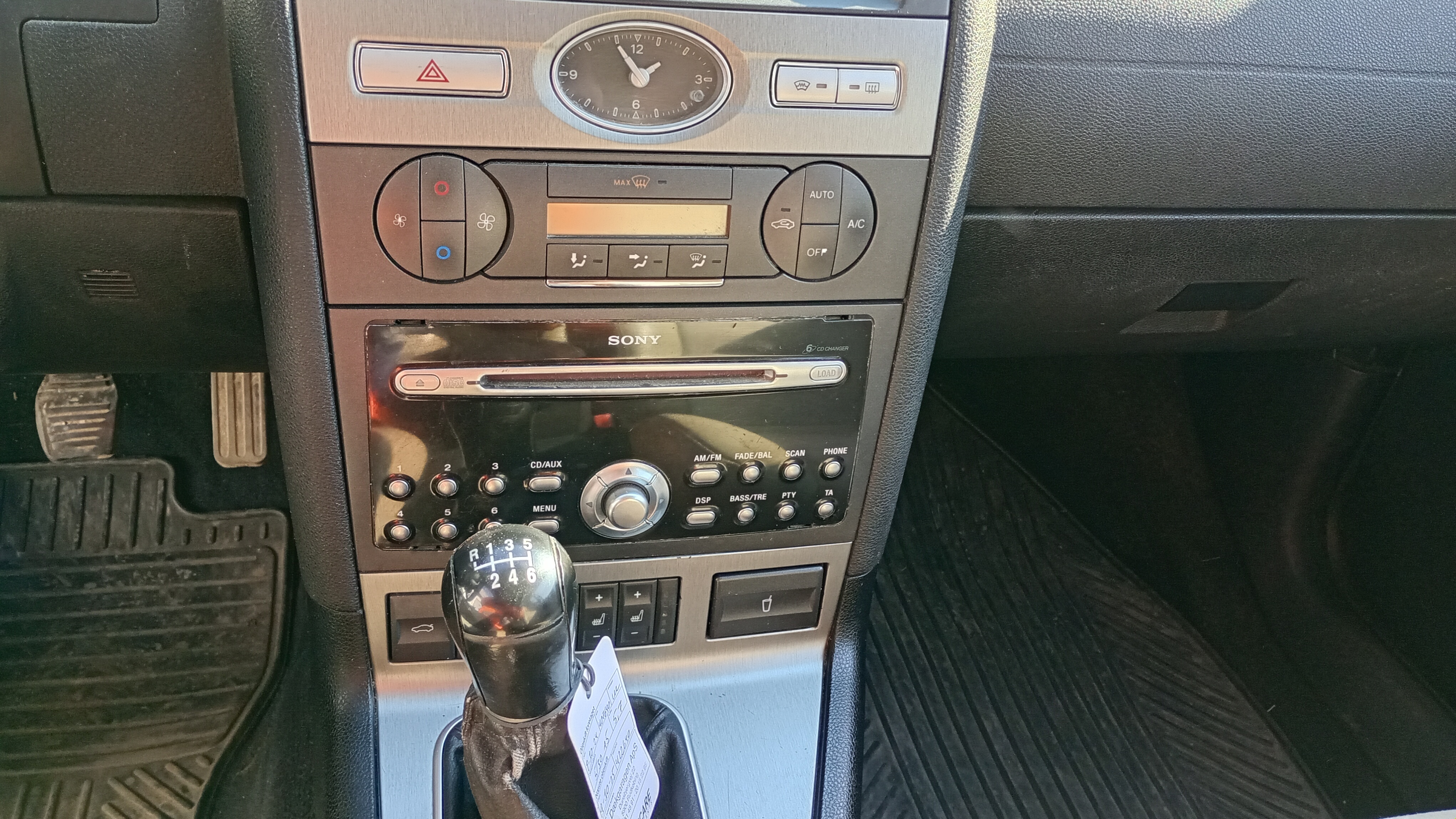 Sort Ford Mondeo fra 2004