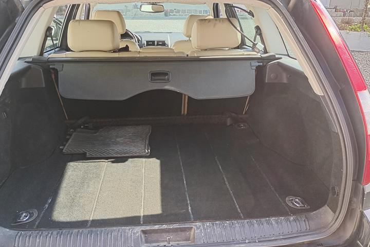 Sort Ford Mondeo fra 2004