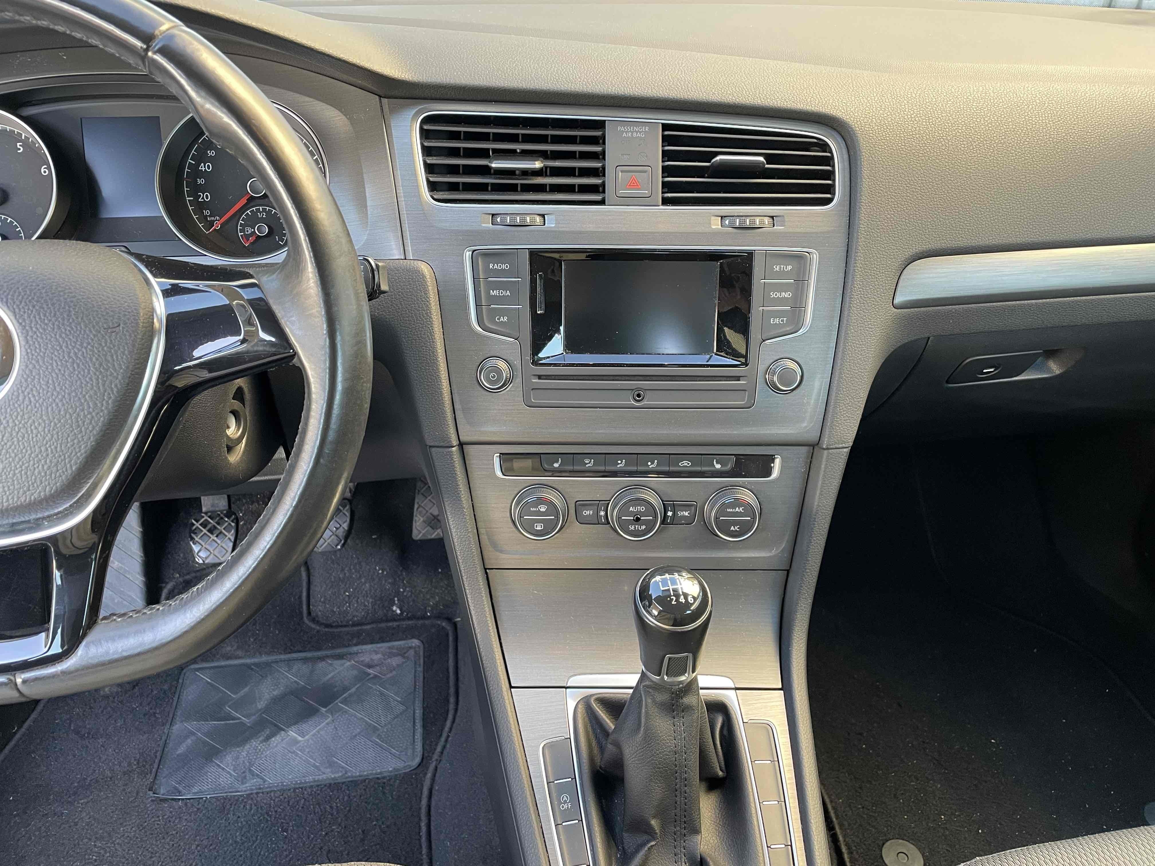 Sort VW Golf VII fra 2013