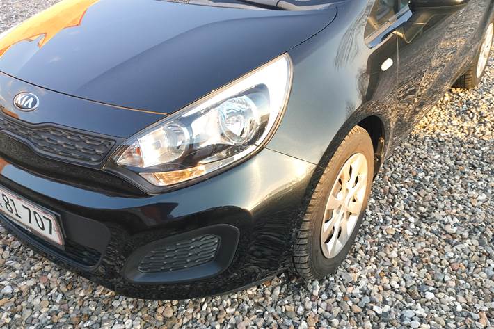 Sort Kia Rio fra 2014