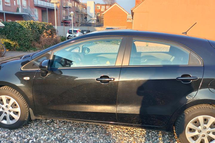 Sort Kia Rio fra 2014