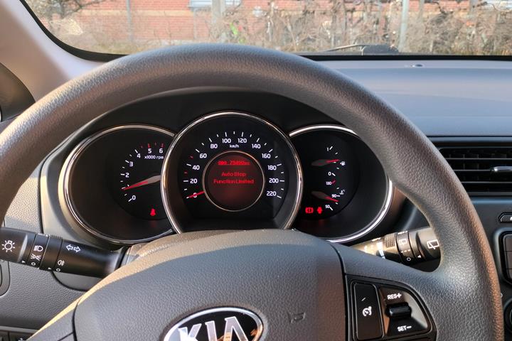 Sort Kia Rio fra 2014