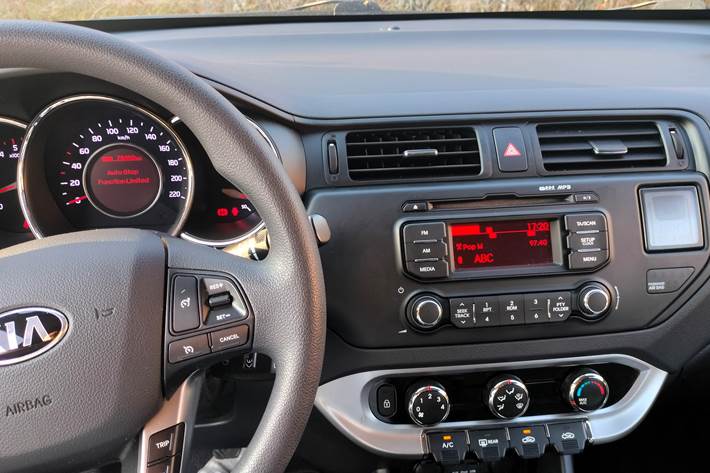 Sort Kia Rio fra 2014