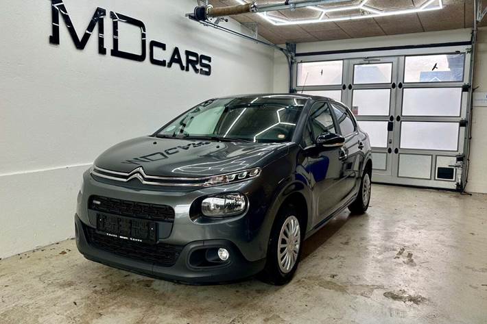 Grå Citroën C3 fra 2017 set udefra