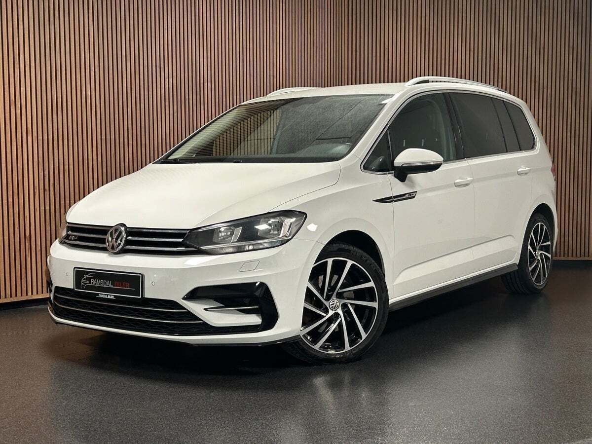 Elegantes Touran R Line Bildnull