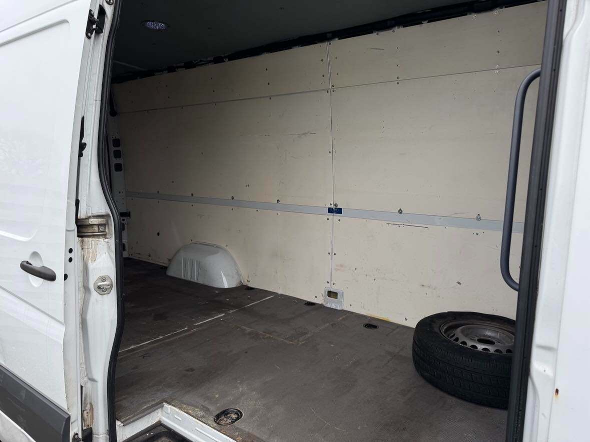 Hvid Mercedes Sprinter 319 fra 2012