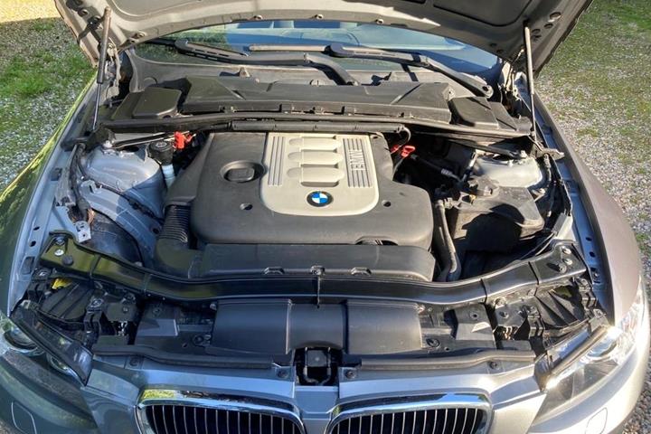 undefined BMW 330d fra 2008
