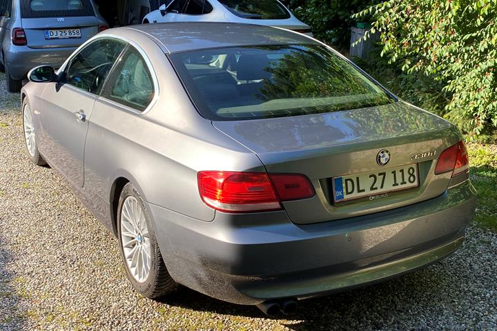 undefined BMW 330d fra 2008