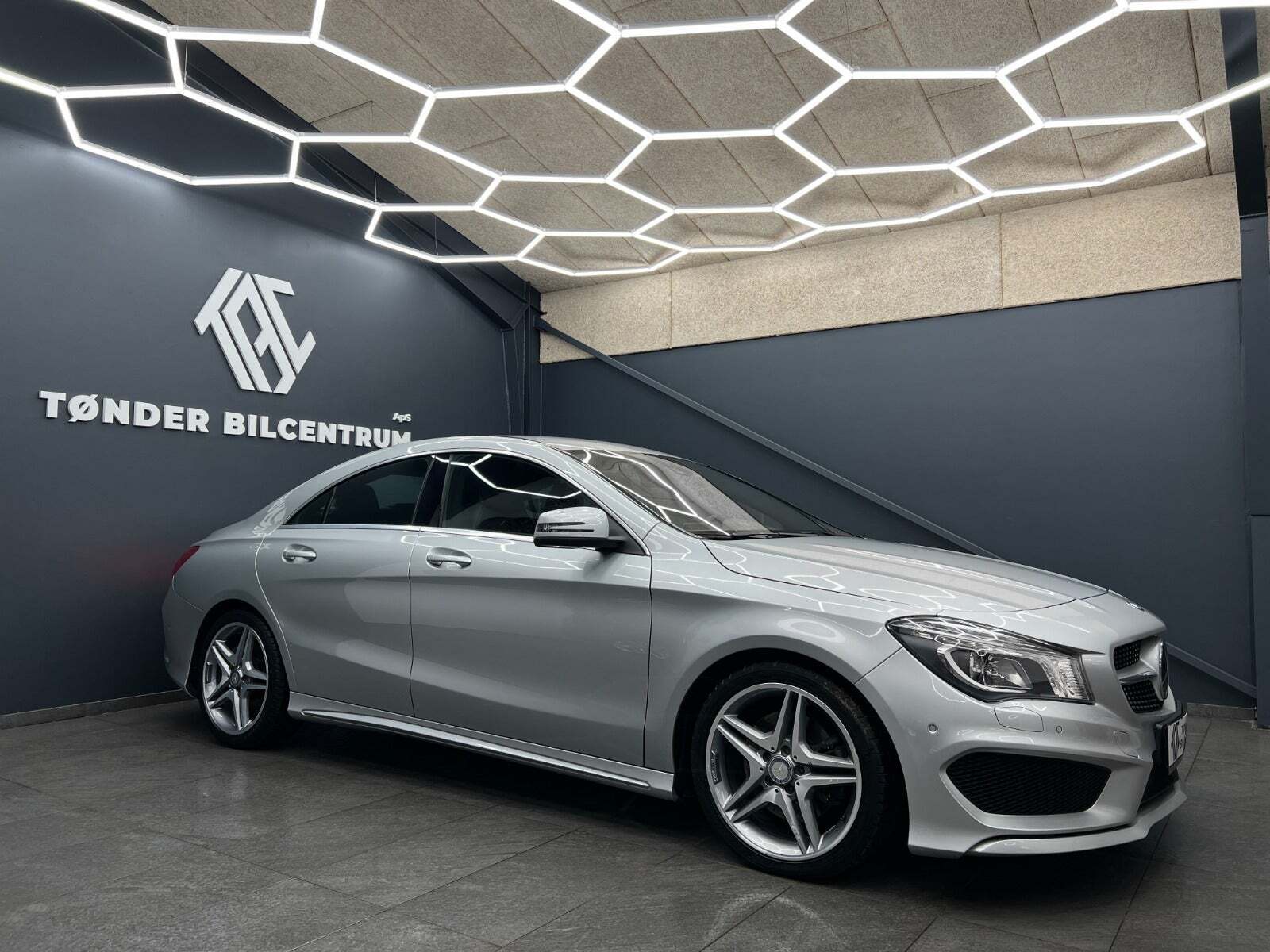 Sølv Mercedes CLA220 fra 2013