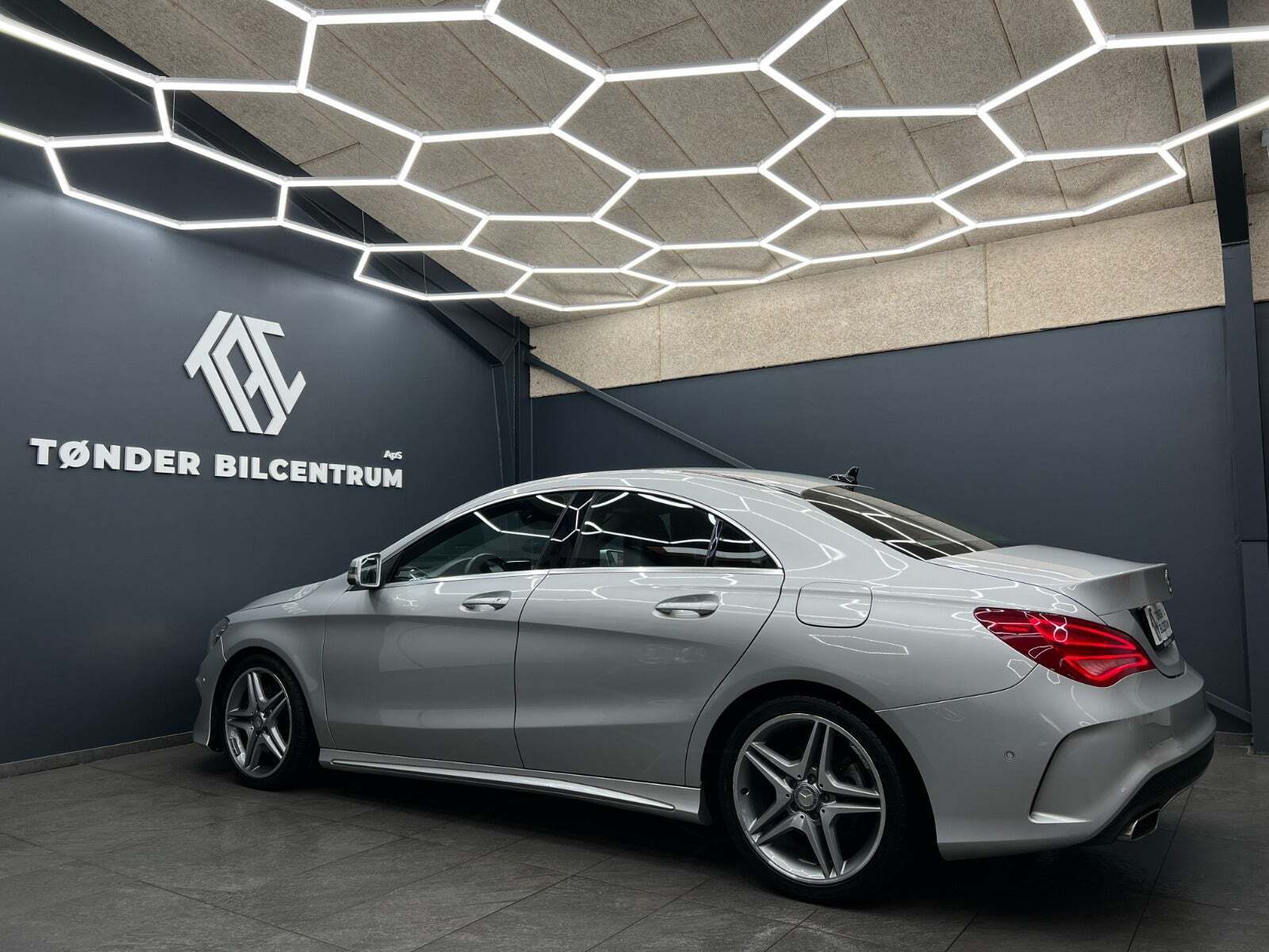 Sølv Mercedes CLA220 fra 2013