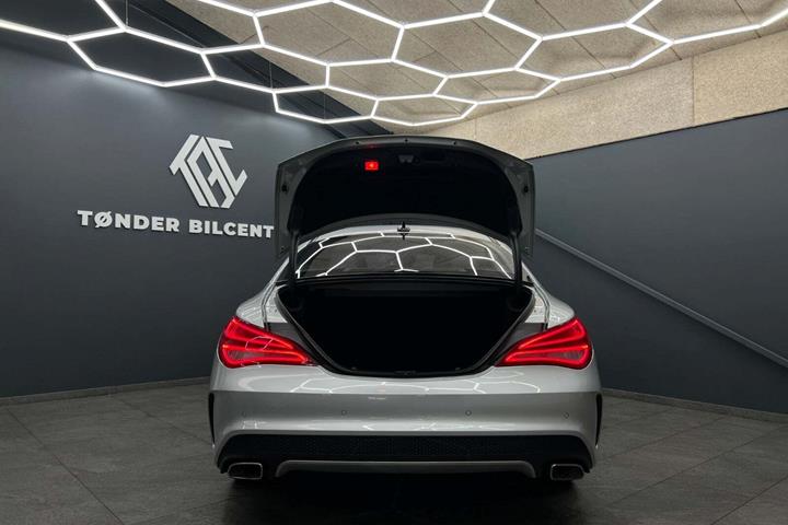 Sølv Mercedes CLA220 fra 2013