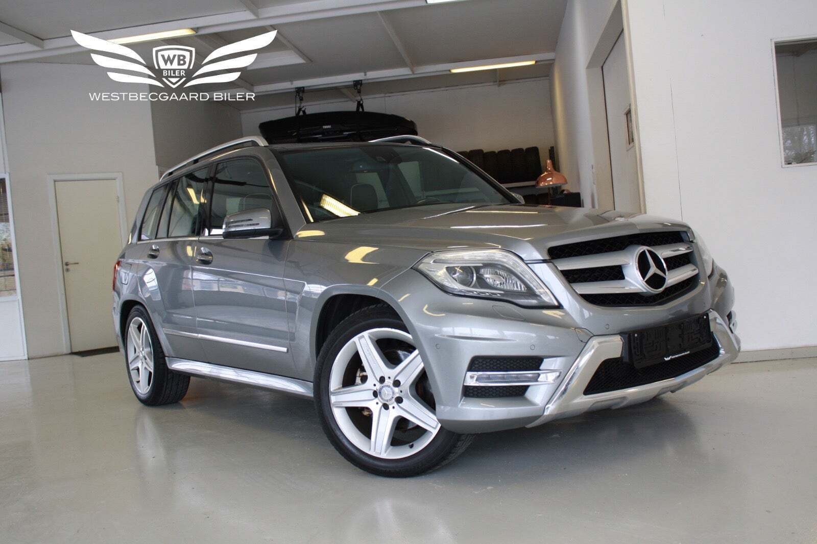 Grå Mercedes GLK220 fra 2013 set udefra
