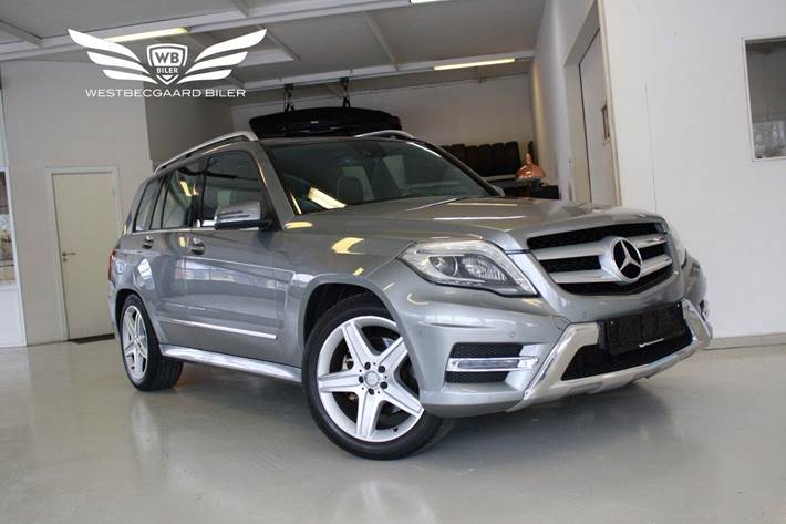 Grå Mercedes GLK220 fra 2013 set udefra
