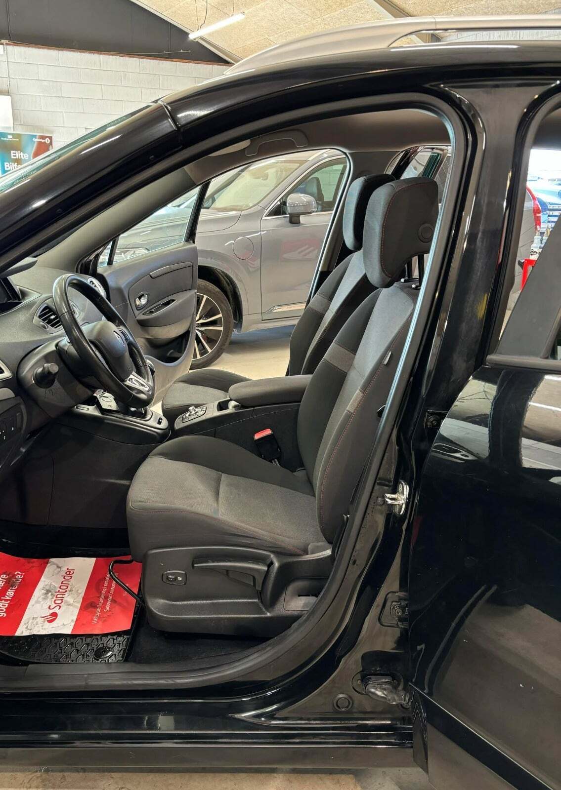 Renault Grand Scenic III 1,6 16V Expression 7prs