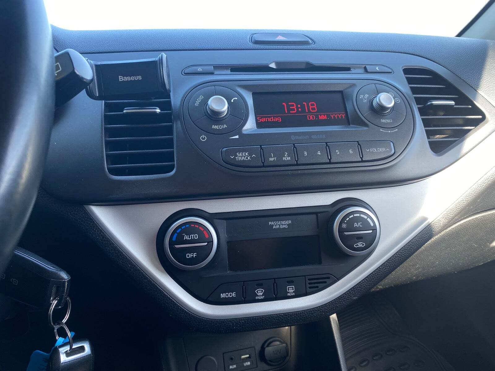 Grå Kia Picanto fra 2016