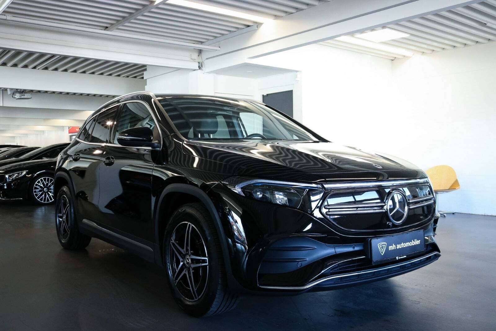 Sort Mercedes EQA250+ fra 2023